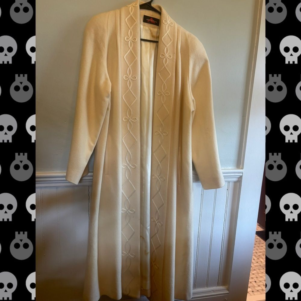 Alorna Vintage Cream Long Coat – Size Large – Made in USA